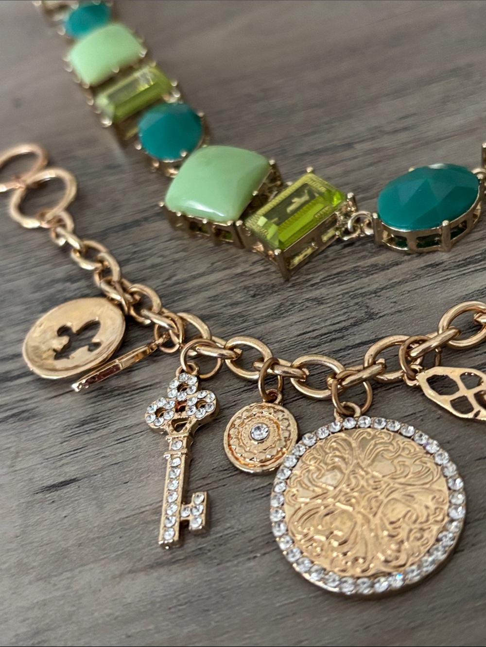 Costume jewelry lot: Givenchy earringGreen Multi-Stone Necklace etc - Picture 3 of 9